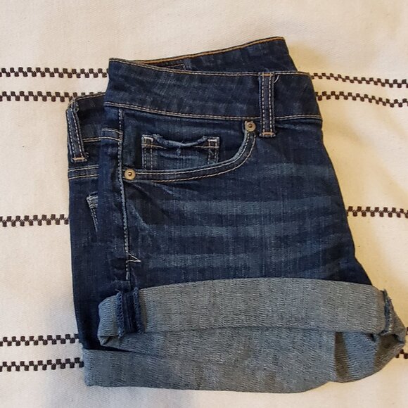 Aeropostale jeans short size 5/6 - Picture 1 of 5